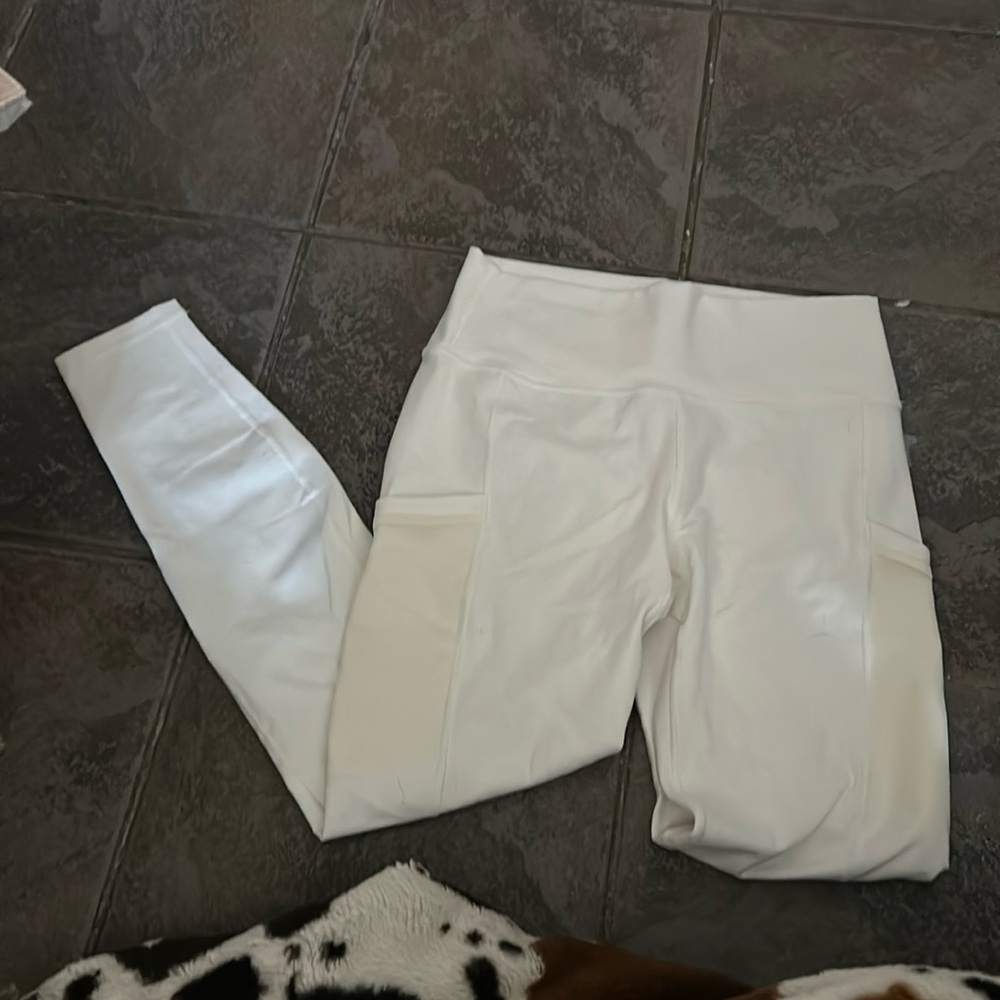white fabletics leggings